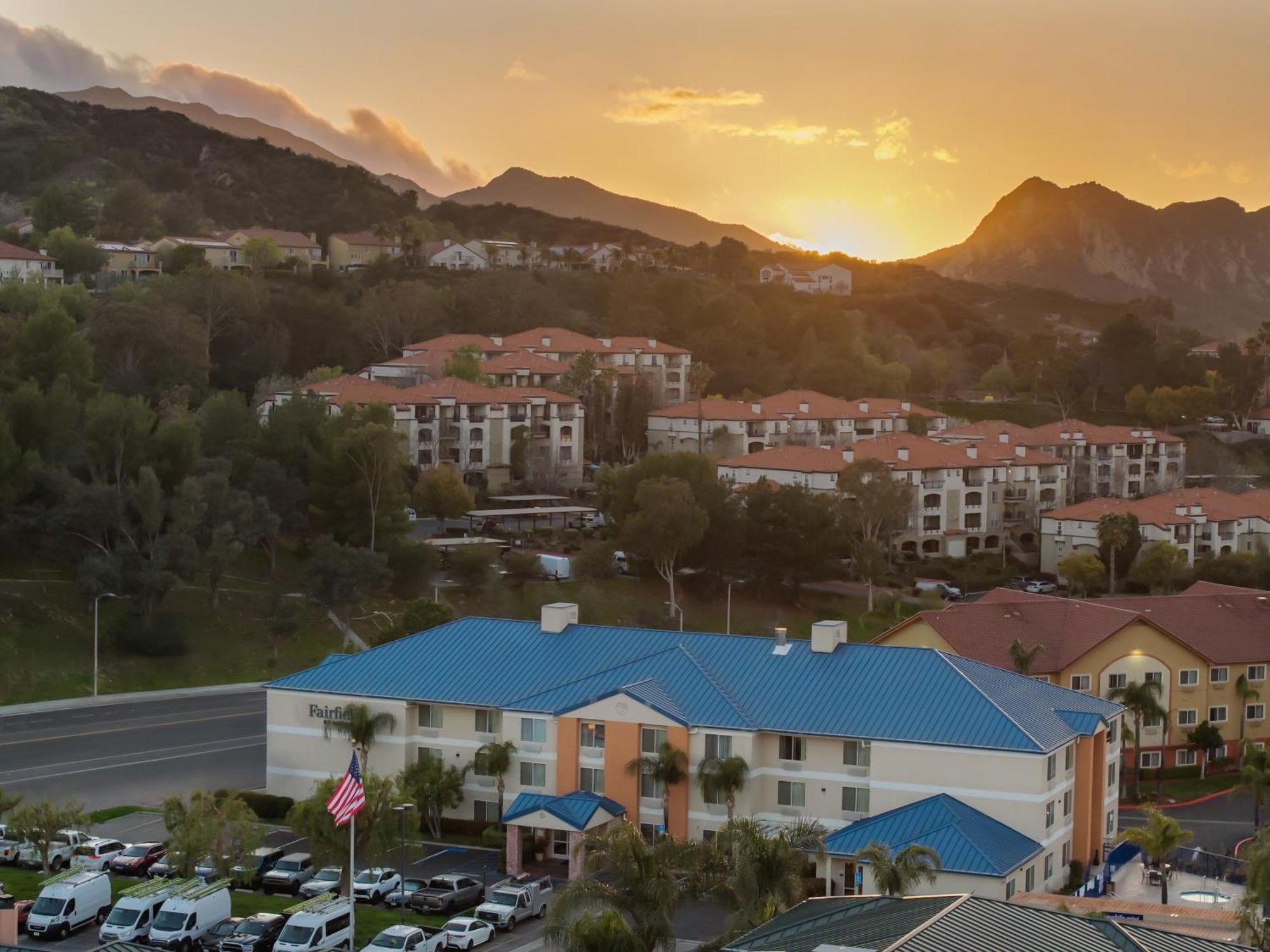 Fairfield Inn By Marriott Santa Clarita Valencia Exterior photo