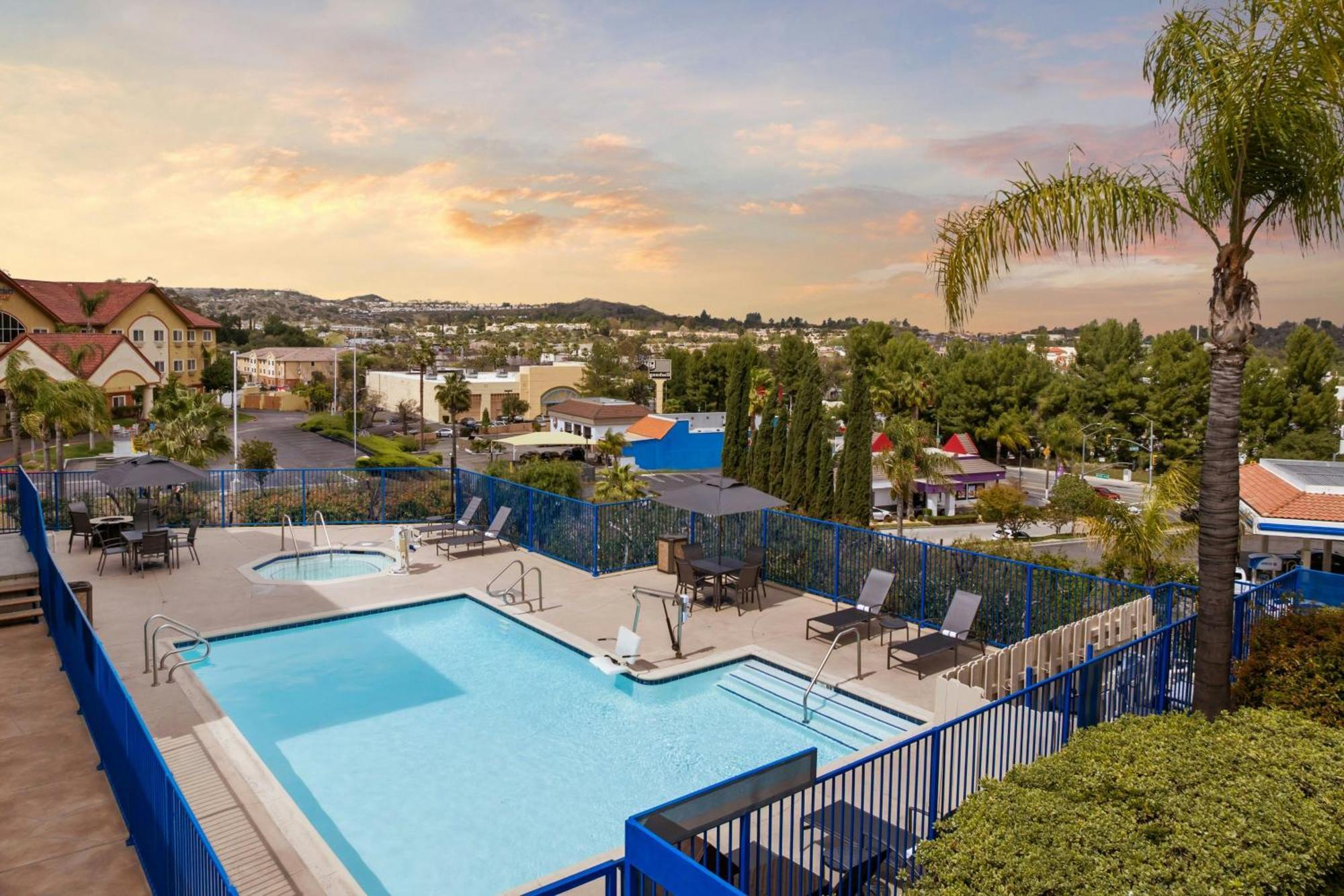 Fairfield Inn By Marriott Santa Clarita Valencia Exterior photo