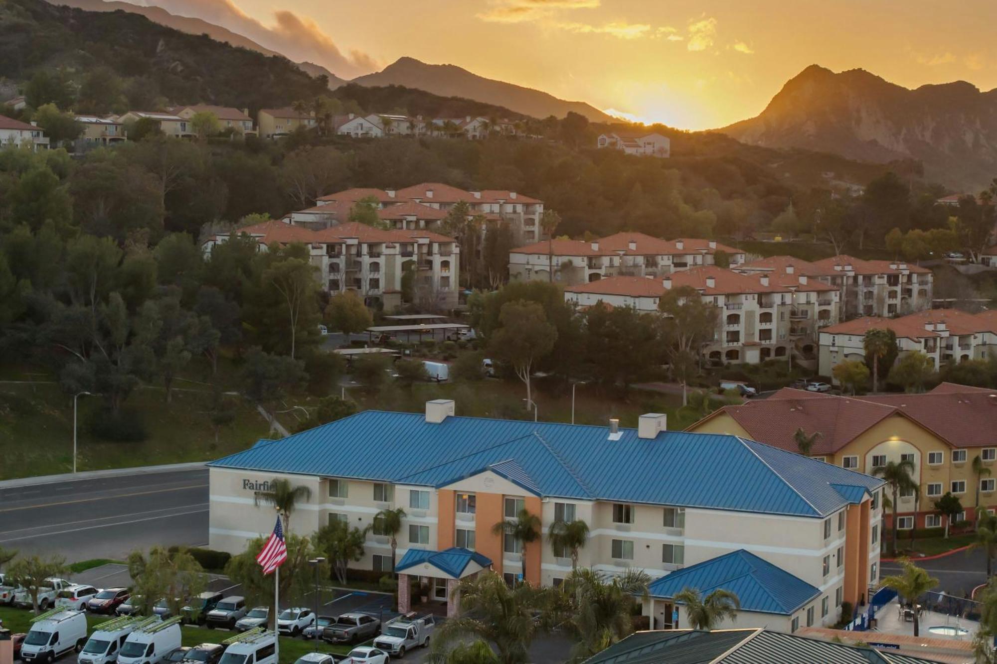 Fairfield Inn By Marriott Santa Clarita Valencia Exterior photo