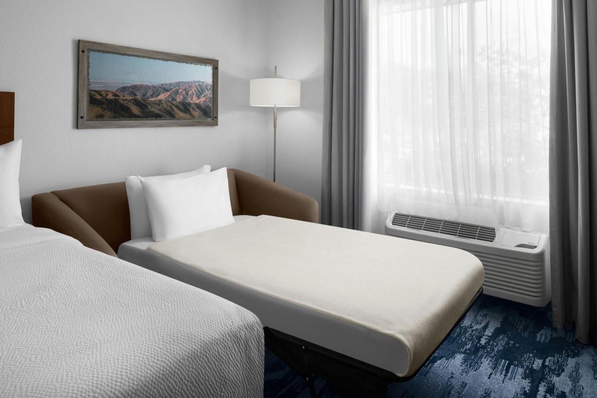 Fairfield Inn By Marriott Santa Clarita Valencia Exterior photo